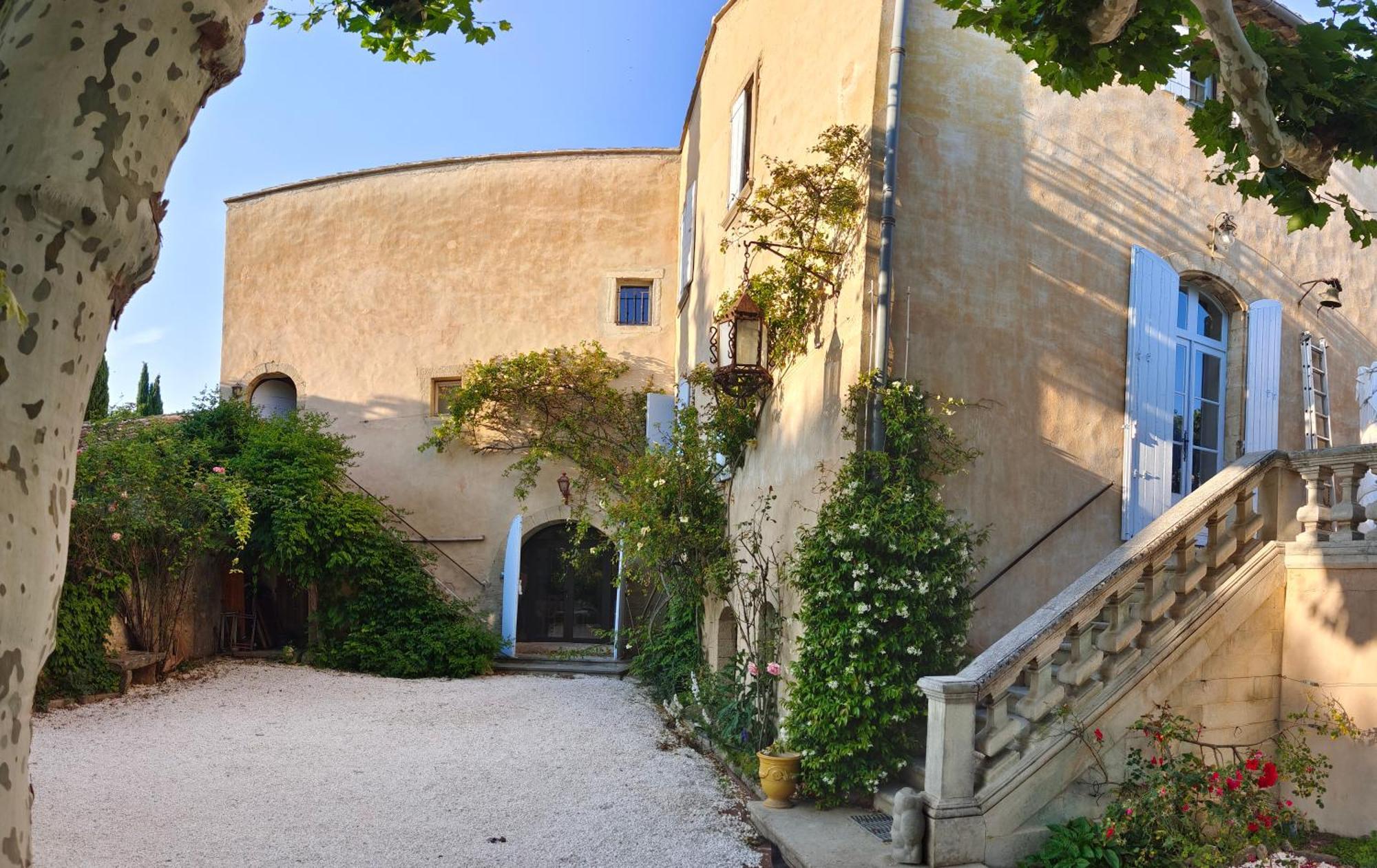 Rue Du Chateau A Cabrieres D'Avignon Bed & Breakfast Exterior photo