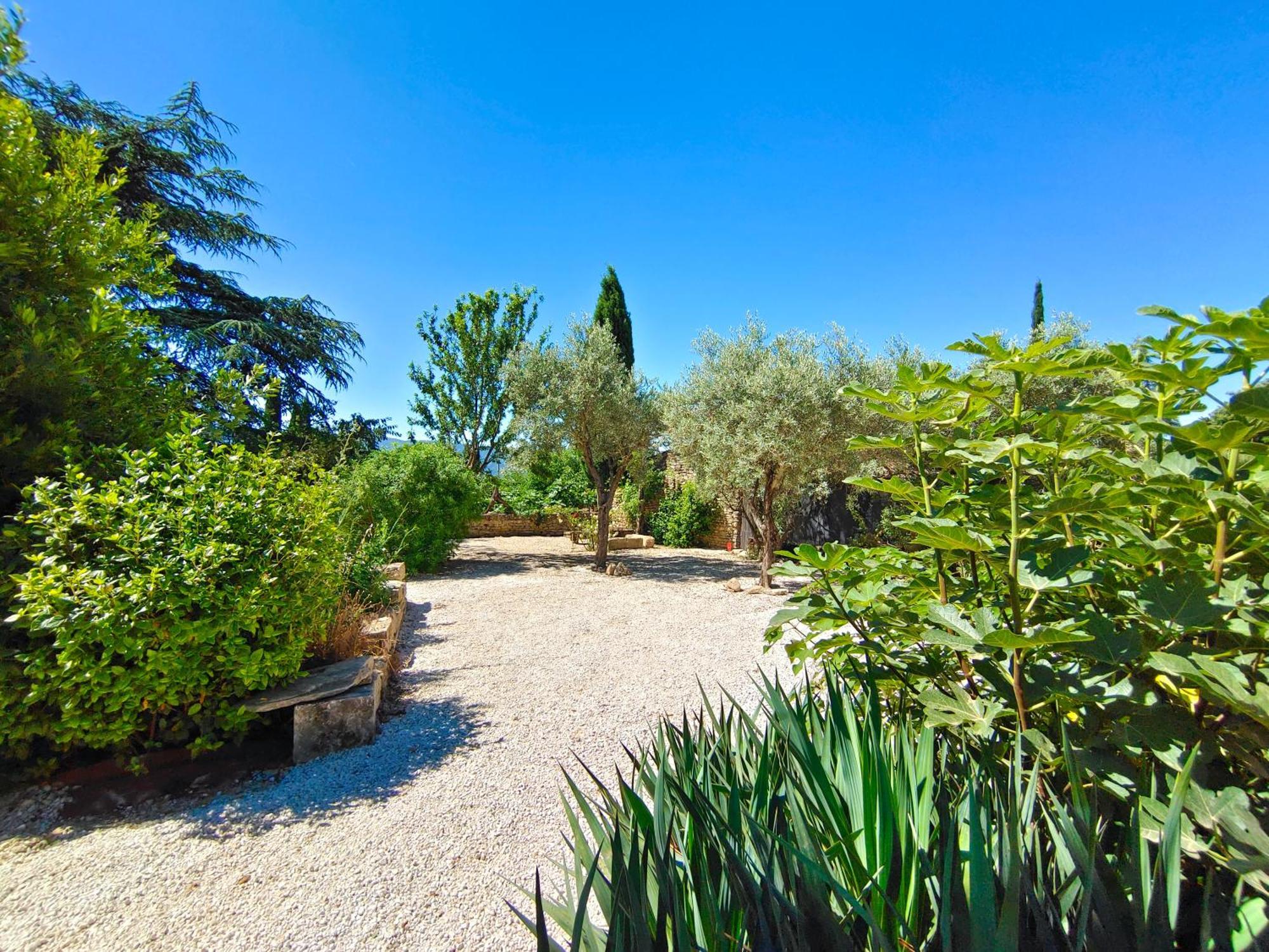 Rue Du Chateau A Cabrieres D'Avignon Bed & Breakfast Exterior photo