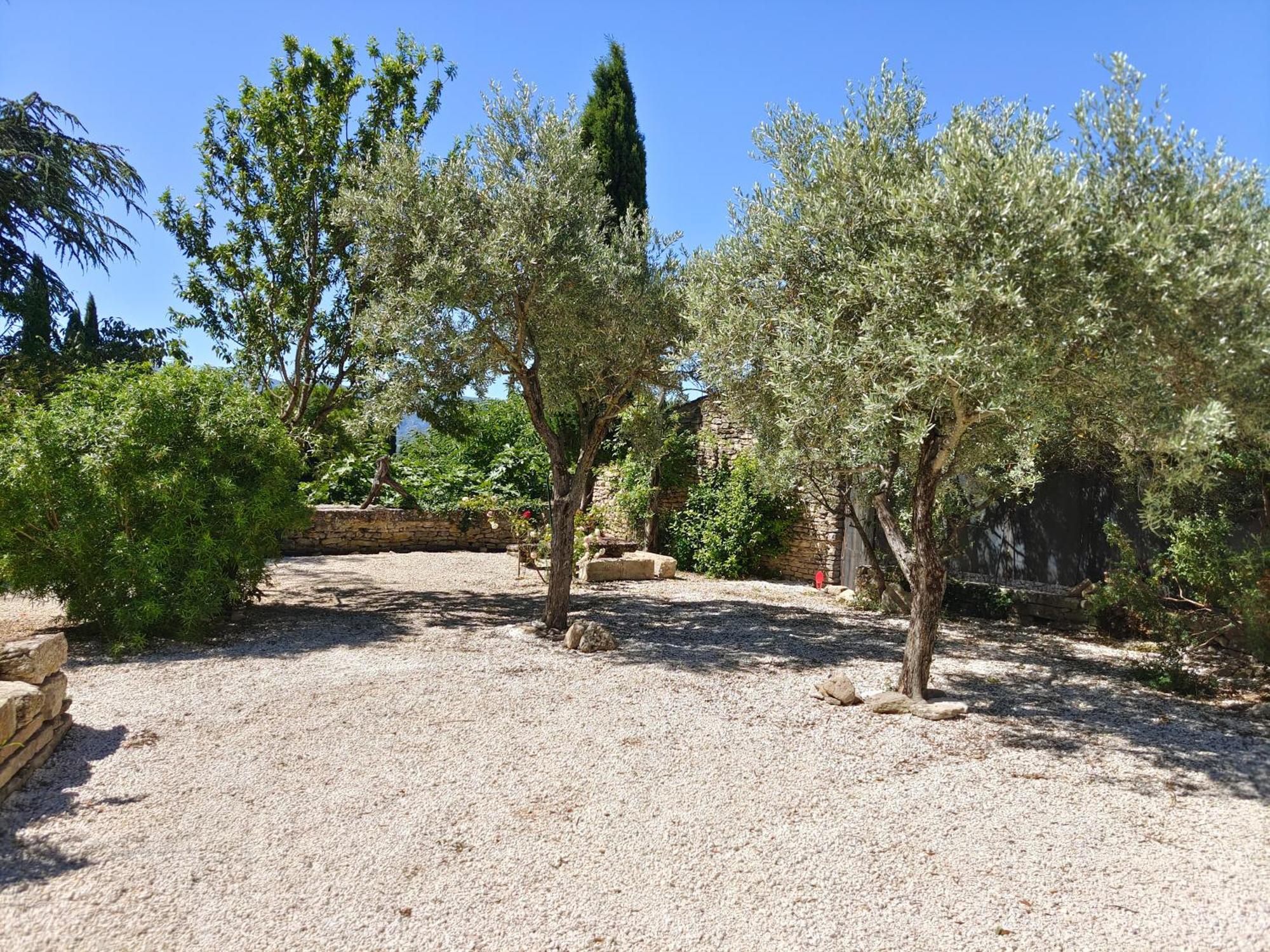 Rue Du Chateau A Cabrieres D'Avignon Bed & Breakfast Exterior photo