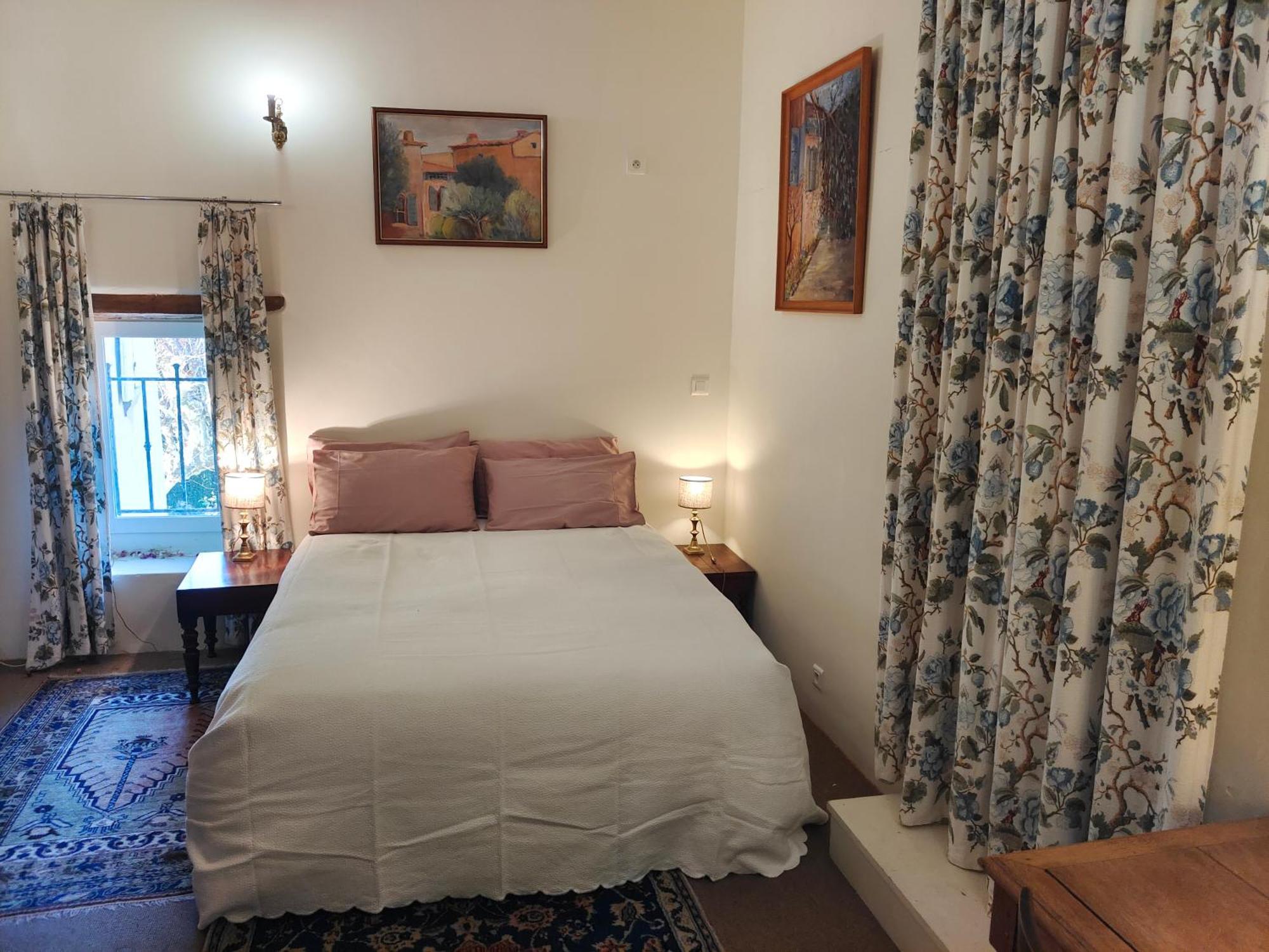 Rue Du Chateau A Cabrieres D'Avignon Bed & Breakfast Exterior photo