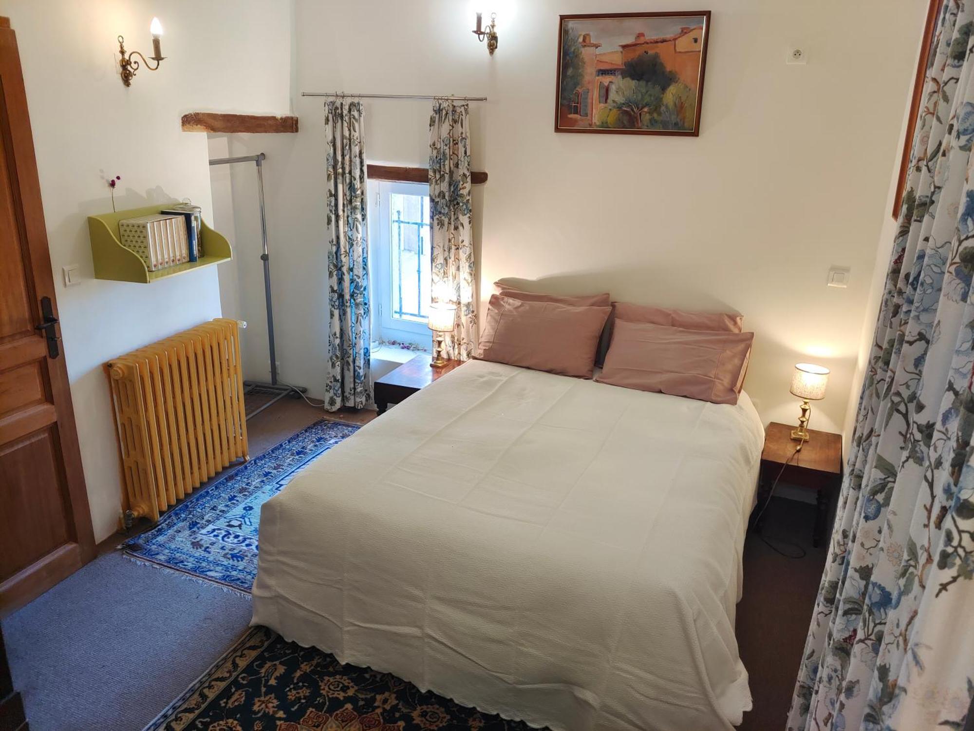 Rue Du Chateau A Cabrieres D'Avignon Bed & Breakfast Exterior photo